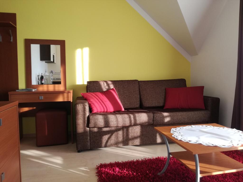 Luxury Apartment Bešeňová Екстериор снимка